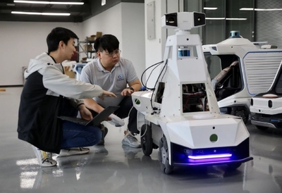 中原動力智能機器人 智能制造領域的杰出代表